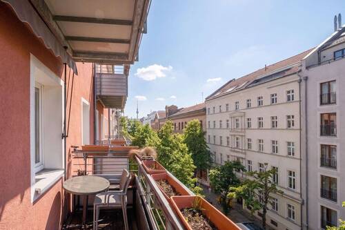 Blick von Balkon 1 zum Fernsehturm - 4 Zimmer Etagenwohnung zum Kaufen in Berlin