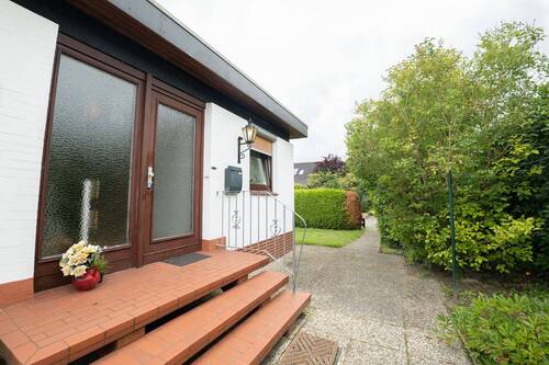 Eingang - 4 Zimmer Bungalow zum Kaufen in Drochtersen