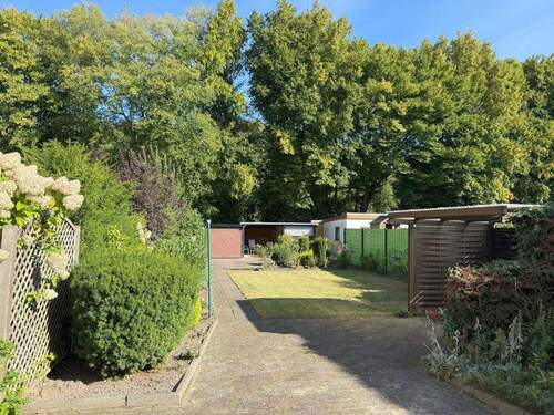 Blick in den großen Garten - 