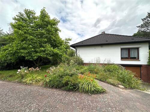 Bebauungsmöglichkeit - Einfamilien-/Doppelhaus - 