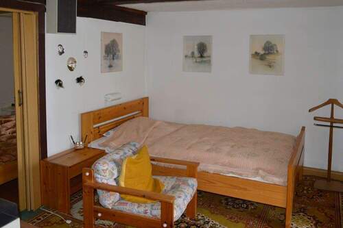 Schlafzimmer Obergeschoss (linker Hausteil) - 