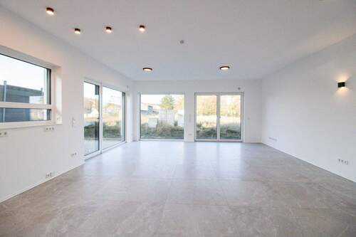 Wohn- und Küchenbereich - 8 Zimmer Einfamilienhaus zum Kaufen in Kerpen