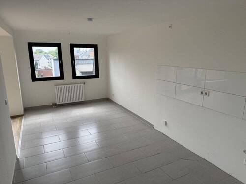 Bild 2 - 3 Zimmer Etagenwohnung zur Miete in Krefeld