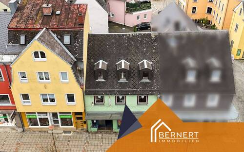 Luftaufnahme - 5 Zimmer Mehrfamilienhaus, Wohnhaus in Selb