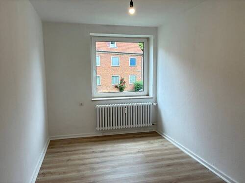 Arbeiten/Kind - 3 Zimmer Etagenwohnung in Kiel