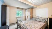 1. OG Schlafzimmer 1 - 