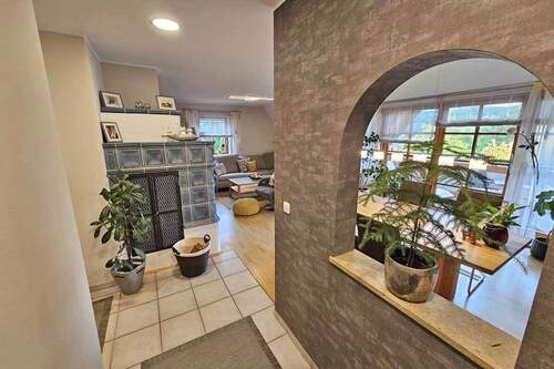 Blick vom Flur ins Wohnzimmer - 