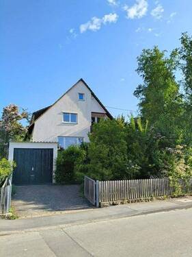 Bild 2 - 8 Zimmer Mehrfamilienhaus, Wohnhaus zum Kaufen in Filderstadt