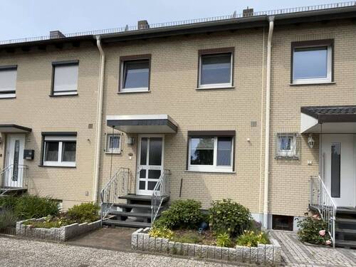 Außenbild - 6 Zimmer Reihenmittelhaus zum Kaufen in Stuhr
