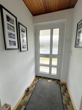 Flur Eingangsbereich - 6 Zimmer Reihenmittelhaus in Stuhr