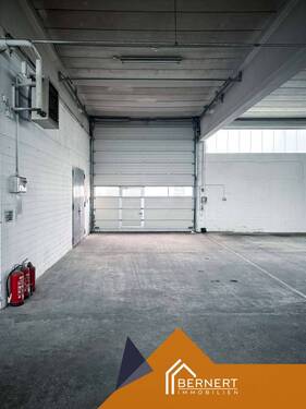 Sektionaltor - Halle in Sonnefeld zur Miete