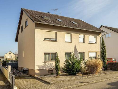 Fassade - 4 Zimmer Etagenwohnung zum Kaufen in Stutensee / Blankenloch