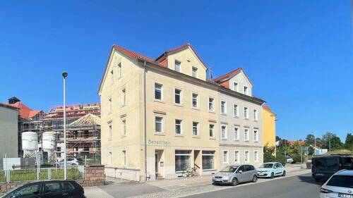 Hausansicht - Investieren in Meißen: Wohn- und Geschäftshaus mit stabilem Mietertrag