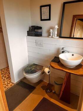 Gäste WC m Dusche - 