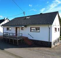 RESERVIERT Ruhig gelegenes, freistehendes Wohnhaus mit 3 Wohneinheiten in Rockeskyll RESERVIERT