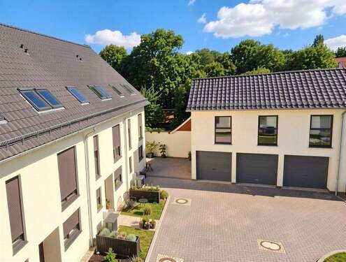 Garage direkt gegenüber - 4 Zimmer Reihenendhaus zur Miete in Leipzig