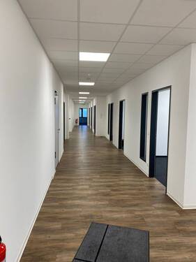 Flur - Büro mit 860,00 m&sup2; in Stuttgart zur Miete