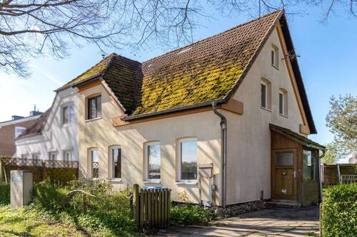 Aussenansicht - Modernisierungsbedürftige Doppelhaushälfte in Horst