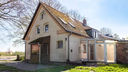 Eingang - 4 Zimmer Doppelhaushälfte zum Kaufen in Horst (Holstein)