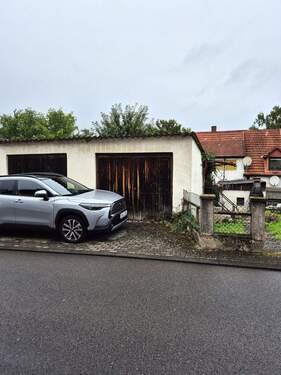 Garage - Mehrfamilienhaus, Wohnhaus mit 95,00 m&sup2; in Saarbrücken zum Kaufen