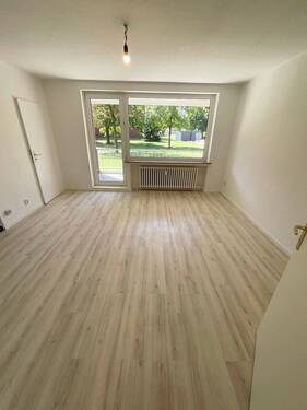 Wohnzimmer - 2 Zimmer Etagenwohnung in Verden (Aller)