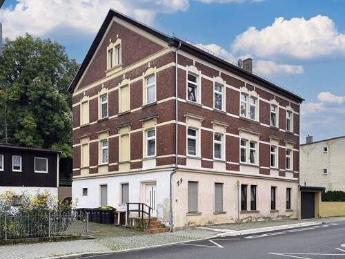 01_1.jpg - Mehrfamilienhaus mit Nebengebäude und Garten