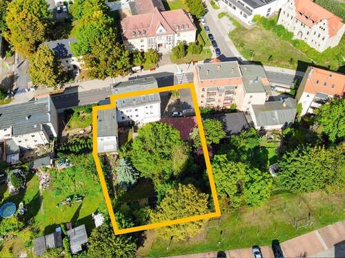 ungefähre Grundstücksgrenze - Mehrfamilienhaus, Wohnhaus in Zeitz zum Kaufen