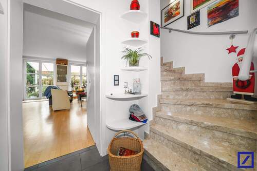 Flur EG - 4 Zimmer Doppelhaushälfte zum Kaufen in Bremen