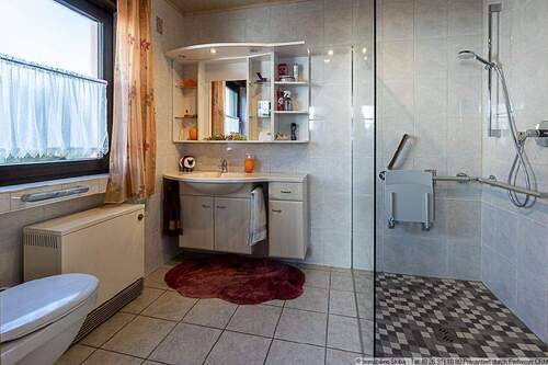 Badezimmer Erdgeschoss - 