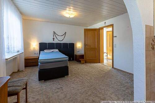 Schlafzimmer 1 Bild 1 - 