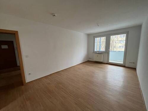 Wohnzimmer.jpg - 3 Zimmer Etagenwohnung zur Miete in Zwickau