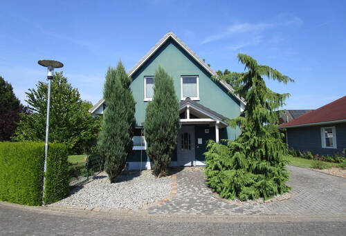 6. Südseite des Hauses..JPG - Nordseebad Otterndorf Exklusives Einfamilienhaus mit zwei Terrassen sowie Gartenhaus