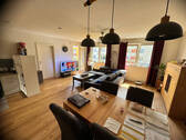 Wohn- und Esszimmer - 