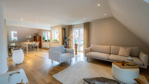 Wohnzimmer - Stilvolle Maisonette mit sonnigem Balkon & exklusivem Ambiente