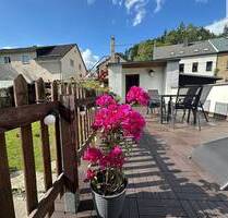 Vielseitiges Zweifamilienhaus - Wohnkomfort in Schönheide