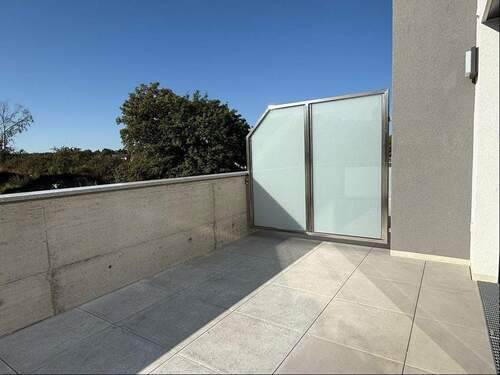 Balkonblick - Etagenwohnung mit 94,90 m&sup2; in Roßtal zum Kaufen