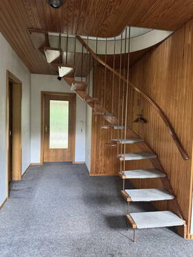 Treppe zum Dachgeschoß - 