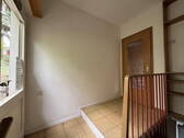 Treppenhaus / Zugang zum Hof - 