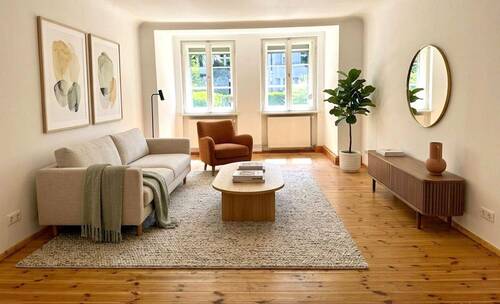 Wohnzimmer Beispieleinrichtung - 3 Zimmer Etagenwohnung in Berlin