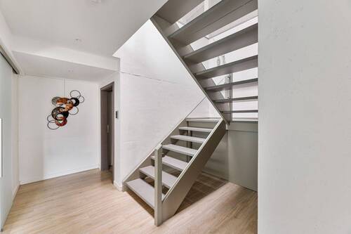 Treppenhaus Wohnbereich - 