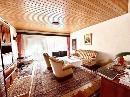 Wohnzimmer - 4 Zimmer Reihenendhaus in Kaiserslautern