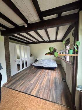 Wohn/- Schlafraum im OG - 