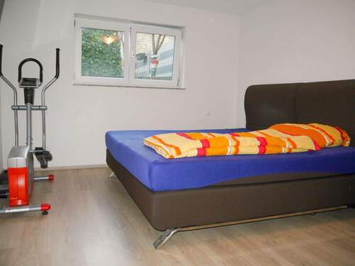 Schlafzimmer UG - 