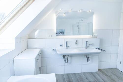 Badezimmer Dachgeschoß - 