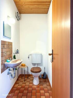 WC - 