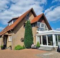 Einziehen und wohlfühlen: großzügiges Zweifamilienhaus in Hille-Oberlübbe