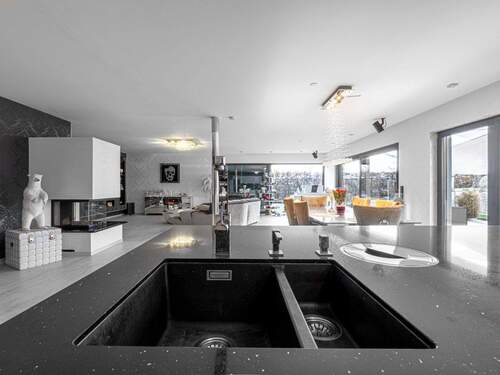 Blick von Küche in Ess- und Wohnbereich EG.jpg - 