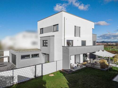 Außenansicht.jpg - 7 Zimmer Einfamilienhaus in Fulda