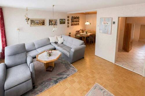 Wohnzimmer - 5 Zimmer Einfamilienhaus zum Kaufen in Neu-Ulm