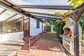 Überdachte Terrasse - 